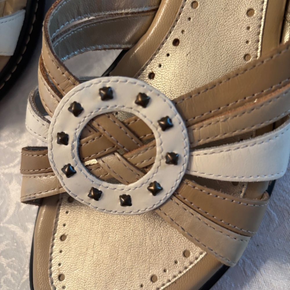 Rockport Leather Sandals, Beige & White, Size 8.5 M.